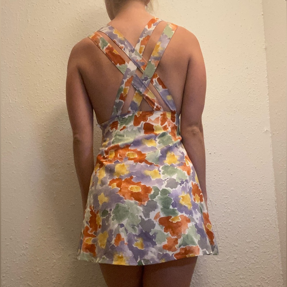 Spring mini dress - Picture 3 of 5